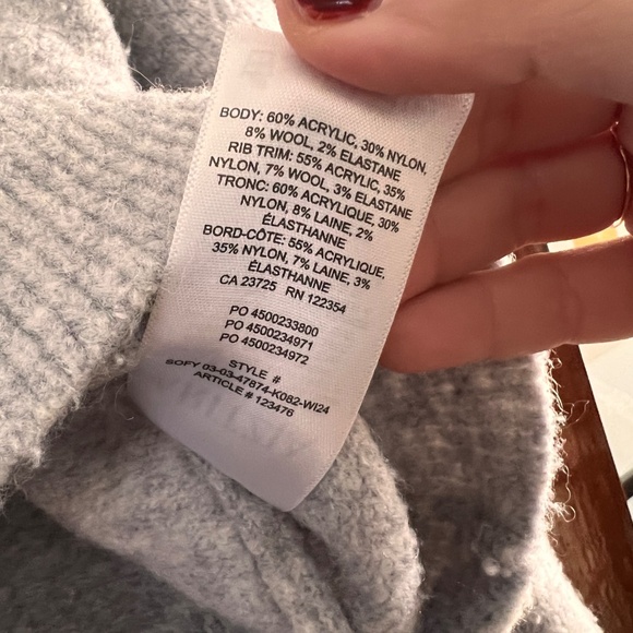 Aritzia TNA Light Grey Sweater Size Medium Good Condition - Picture 5 of 5